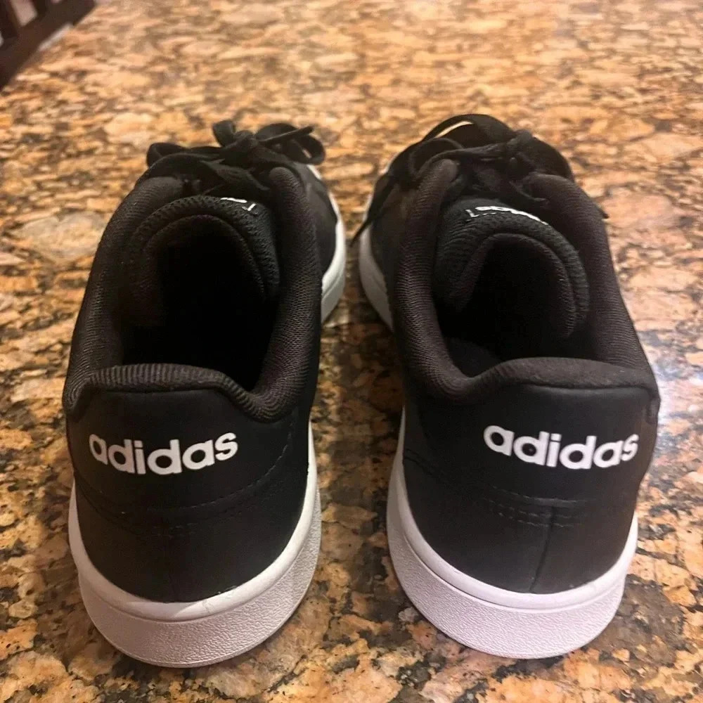 Blk Adidas Shoes - Picture 13 of 14